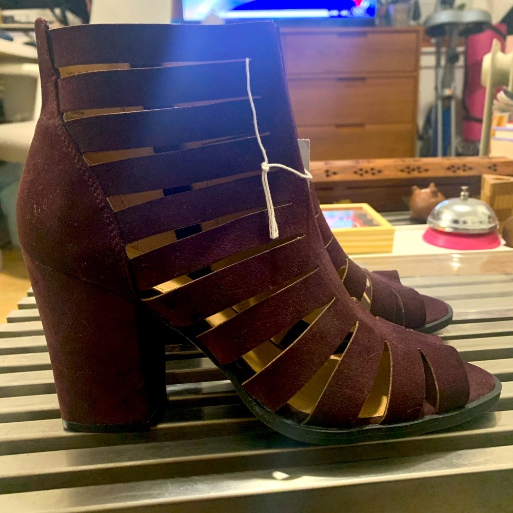 Cut out boot-sandals